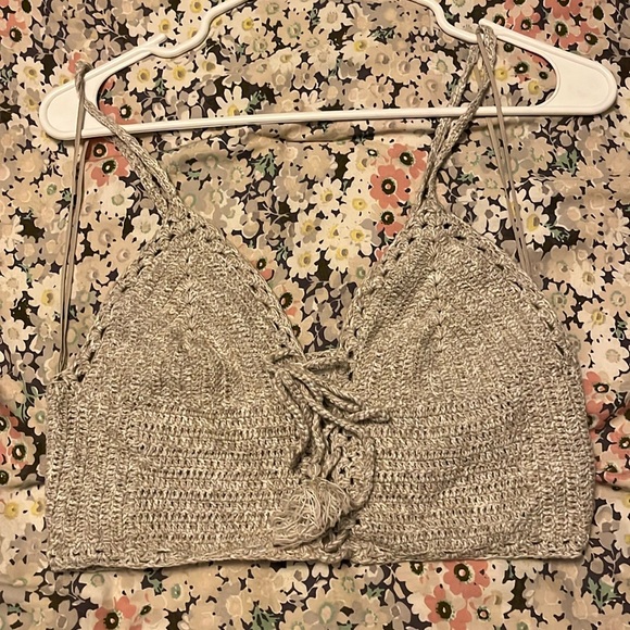Women’s NWOT American Eagle Outfitters Woven knitted crop top bundle size medium - Picture 3 of 8
